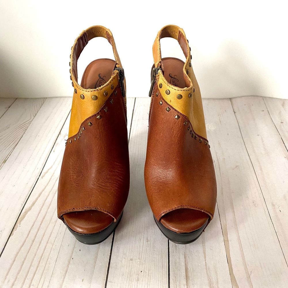 Lucky Brand Two-Tone Brown and Mustard Wedge Sandals - Picture 4 of 9
